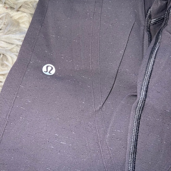 RARE lululemon purple heather pant- size 6- legging - Picture 3 of 4